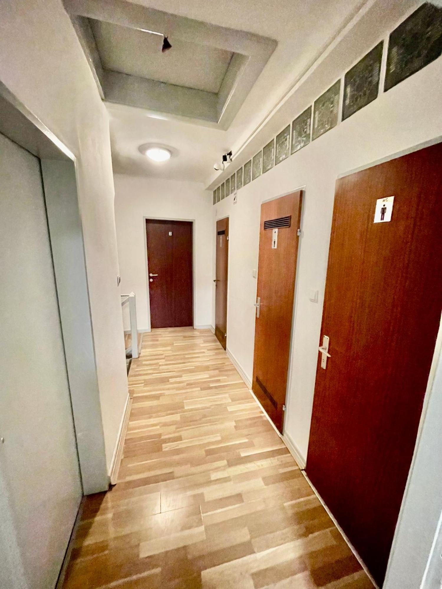 Adelin Vienna Vandrarhem Exteriör bild